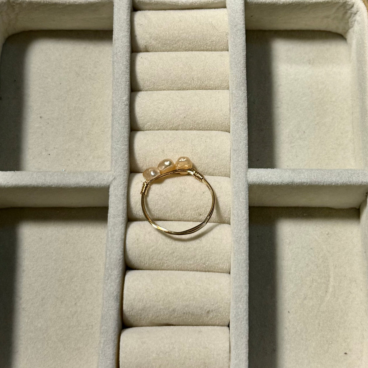 Peach- Triple tiny chunky pearl ring 