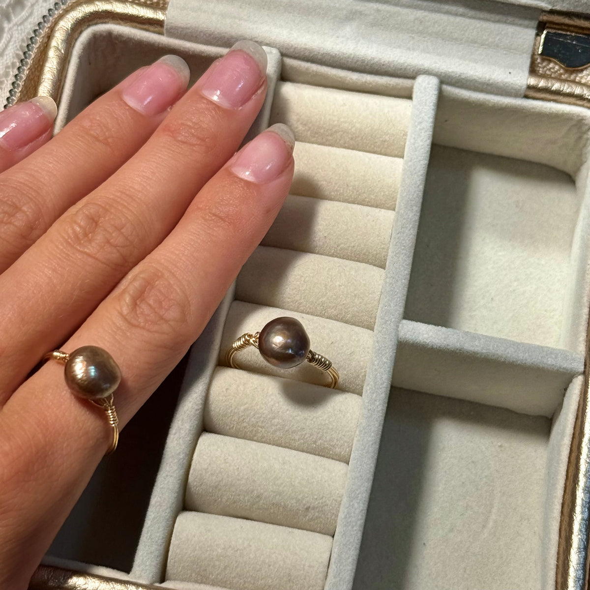 Chocolate pearl ring