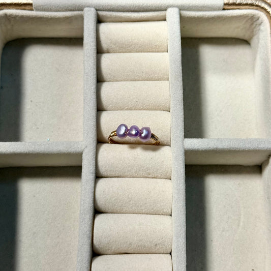 Triple light purple pearl ring