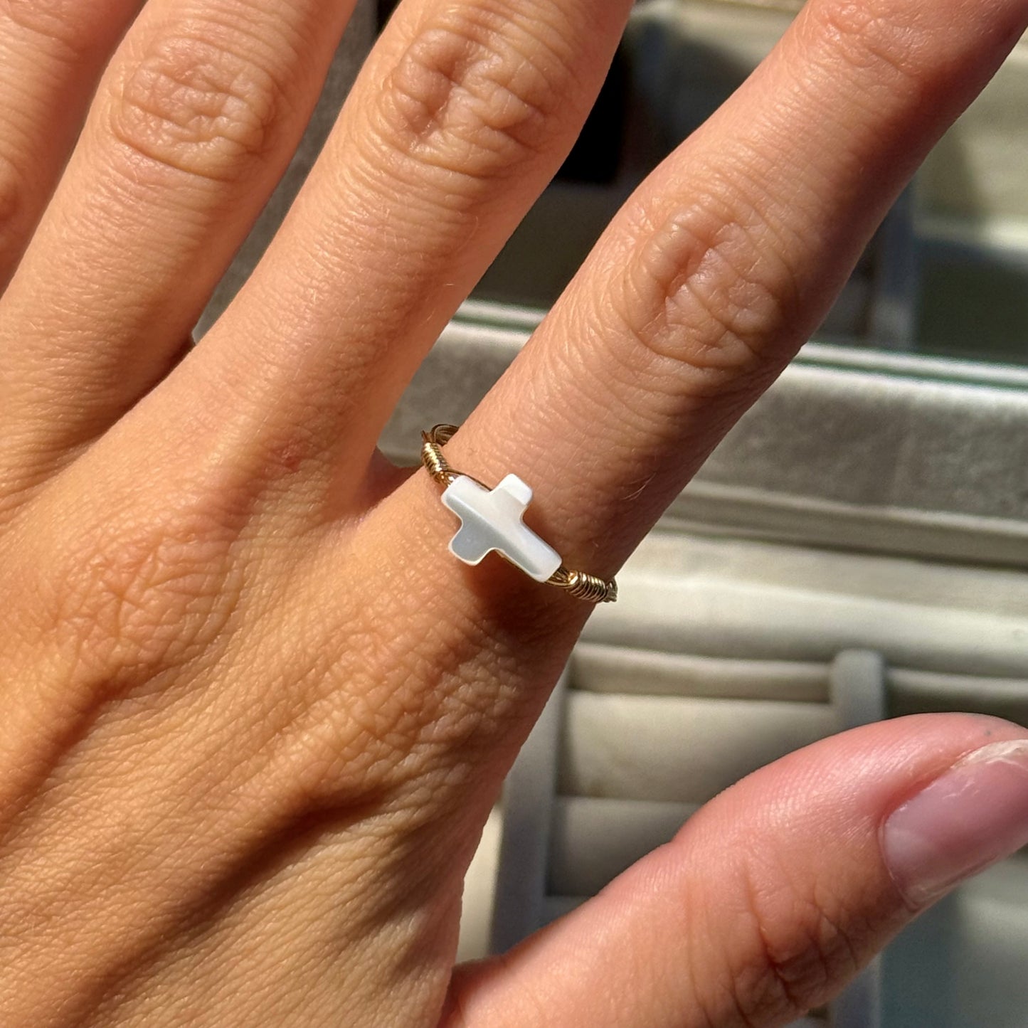 Shell cross ring