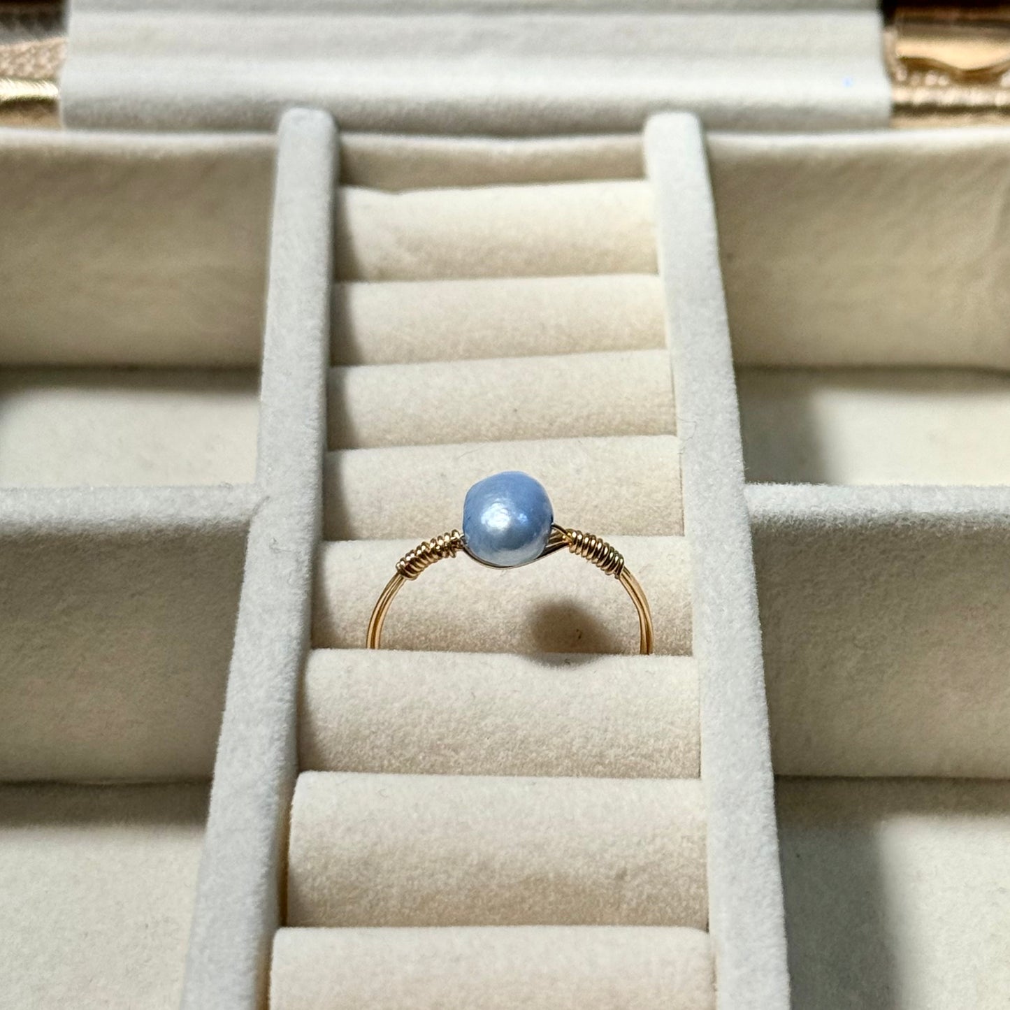 Blue pearl ring